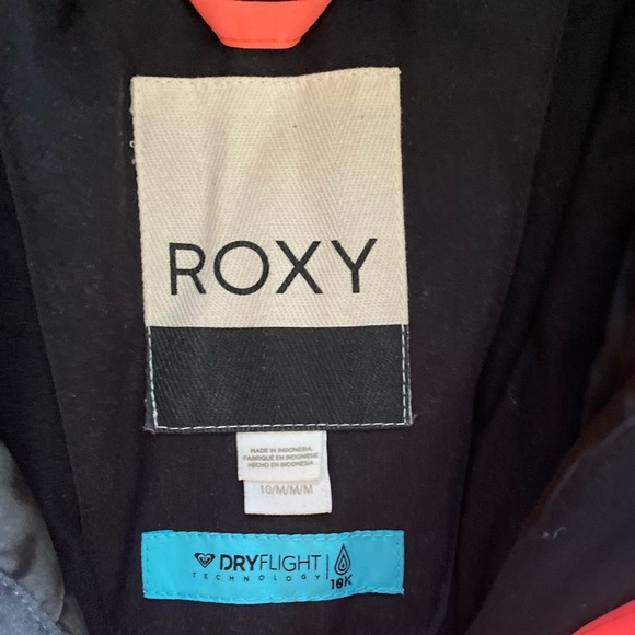 Like New (worn 6 days only) Roxy Girls 10/M American pie snow jacket in coral - Picture 3 of 3